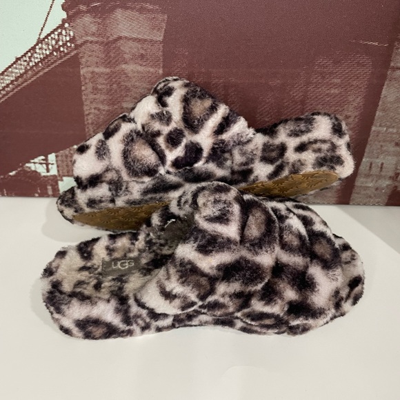 UGG fluffy platform slippers - Picture 4 of 11